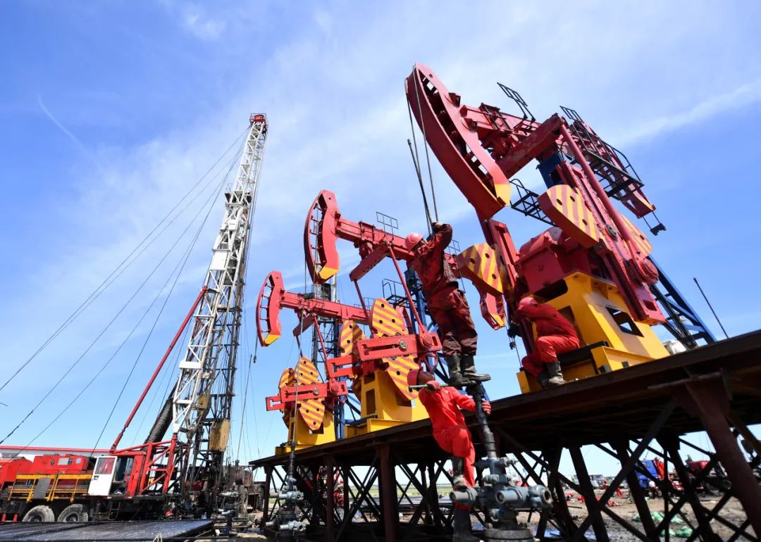 吉林油田新木廟20投產作業現場。丁磊 攝.jpg