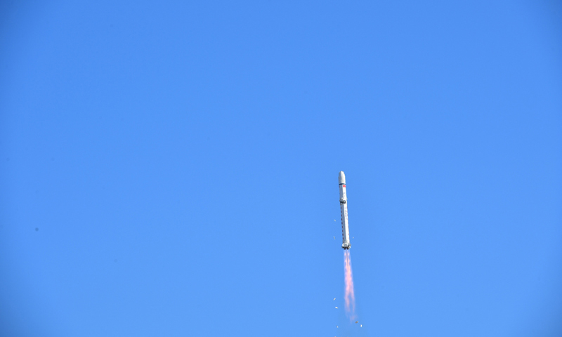 執行本次任務的長征二號丁運載火箭由中國航天科技集團有限公司八院抓總研制。此次發射距離上一枚長二丁火箭發射升空只有4天時間，面對密集的發射，長二丁火箭試驗隊全力以赴、不辱使命，再次圓滿完成了任務。（汪江波 攝）