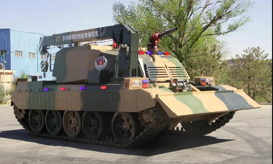 該車輛搭載水箱與泡沫箱，噴水射程70米，噴射泡沫射程65米，可作為消防部隊(duì)的主要裝備用于環(huán)境復(fù)雜地帶（普通消防車難以通過的區(qū)域）或油庫(kù)、化學(xué)品等易燃易爆區(qū)發(fā)生火災(zāi)的現(xiàn)場(chǎng)，能迅速接近火場(chǎng)并實(shí)現(xiàn)近距離噴射滅火。