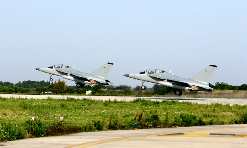 一季度，洪都疫情防控和科研生產均取得了良好成績。進入二季度，洪都各條戰(zhàn)線堅持不懈、奮力拼搏，全力促成年度均衡生產目標的達成，為打造優(yōu)質航空裝備、建設新時代航空強國積蓄力量。