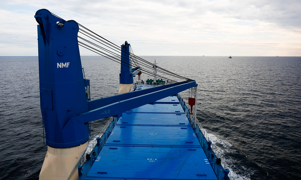 在遠(yuǎn)望號(hào)火箭運(yùn)輸船編隊(duì)出發(fā)前，航天科技一院舉行長(zhǎng)五遙三火箭出征儀式和海運(yùn)啟航儀式。在10月21日的啟航儀式上，發(fā)射隊(duì)員代表表示，在后續(xù)的工作中，將精心準(zhǔn)備、精密計(jì)劃、精心操作、精心判讀、壓準(zhǔn)壓實(shí)各項(xiàng)責(zé)任，發(fā)揚(yáng)“嚴(yán)慎細(xì)實(shí)”的工作作風(fēng)，確保此次任務(wù)圓滿成功。