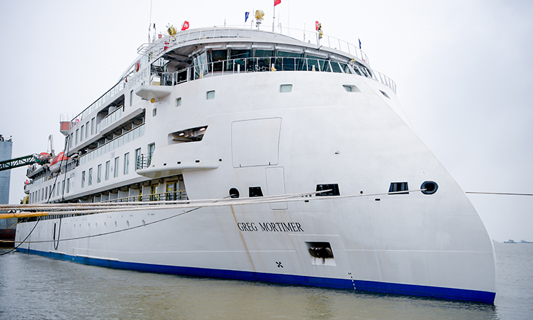 7月15日20時，招商極地探險郵輪系列項目首制船完成為期6天的試航歸來，該項目由招商局集團所屬招商工業江蘇海門造船基地為美國SUNSTONE公司建造，填補了中國郵輪制造的空白。圖為招商極地探險郵輪1號船（CMHI-196-1）試航歸來。