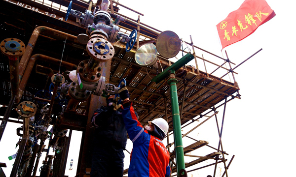 據(jù)悉，2019年上半年，海洋石油工程股份有限公司塘沽建造場地生產(chǎn)任務(wù)飽滿，旅大16-3、渤中19-6、蓬萊19-3等項目近10個單體陸續(xù)開工。歡度春節(jié)后的施工人員“滿血”上崗，全身心投入工作。