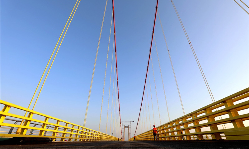 這是在莫桑比克馬普托拍攝的馬普托跨海大橋。（新華社記者 王騰 攝）