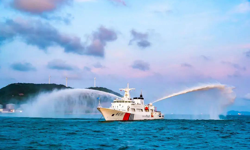 該船總長165米，型寬20.6米，型深9.5米，滿載排水量1.3萬噸，續航力不低于10000海里/16節，最大航速不低于25節，航區為遠海航區，自持力 90天，能在9級海況、蒲氏 12 級風力條件下安全航行。隨著海洋經濟的發展，交通運輸部海事局全力推進構建“陸海空天”一體化水上交通運輸安全保障體系和全要素水上“大交管”，持續推進具備全球巡航能力、可參與國際海上搜救和重大突發事件處置的大型海事公務船隊建設。