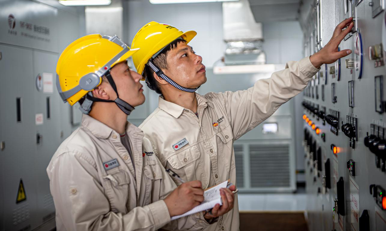 東臺(tái)海上風(fēng)電項(xiàng)目每年發(fā)電約14億千瓦時(shí)，是國(guó)內(nèi)同等條件下發(fā)電量最高的海上風(fēng)電項(xiàng)目之一，可滿足200萬(wàn)居民的年用電需求，節(jié)約標(biāo)煤約45萬(wàn)噸，實(shí)現(xiàn)二氧化碳減排100萬(wàn)噸，二氧化硫減排1700噸。