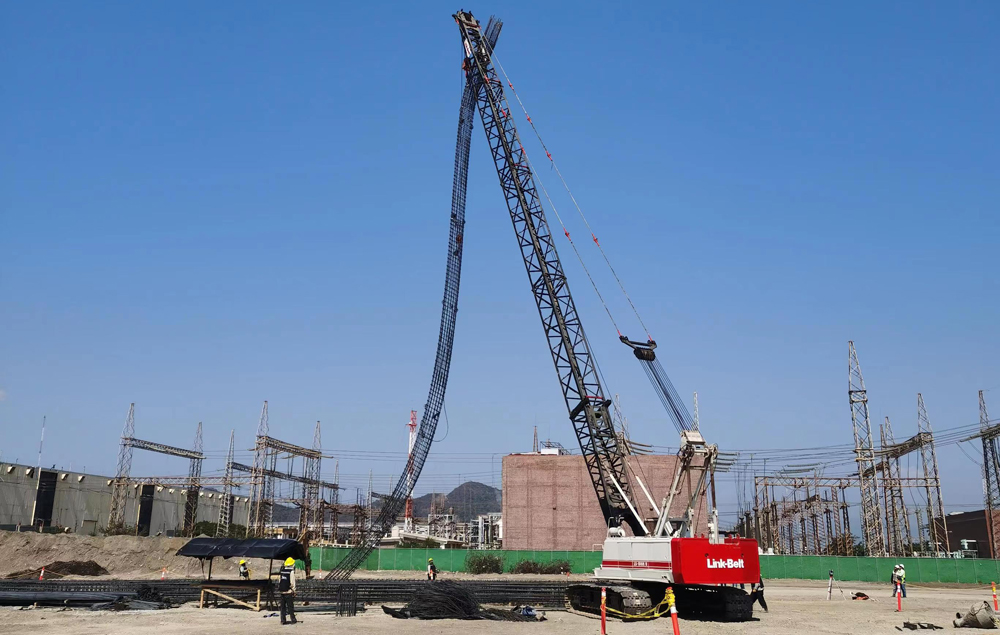 近日，哈電集團(tuán)開足馬力抓生產(chǎn)，一批海外項目迎來重要節(jié)點。圖為由哈電集團(tuán)國際公司承建的墨西哥曼薩尼約三期350MW聯(lián)合循環(huán)項目燃機第一根樁基基礎(chǔ)澆筑完成，各項指標(biāo)良好，標(biāo)志著該項目土建工作正式開始。