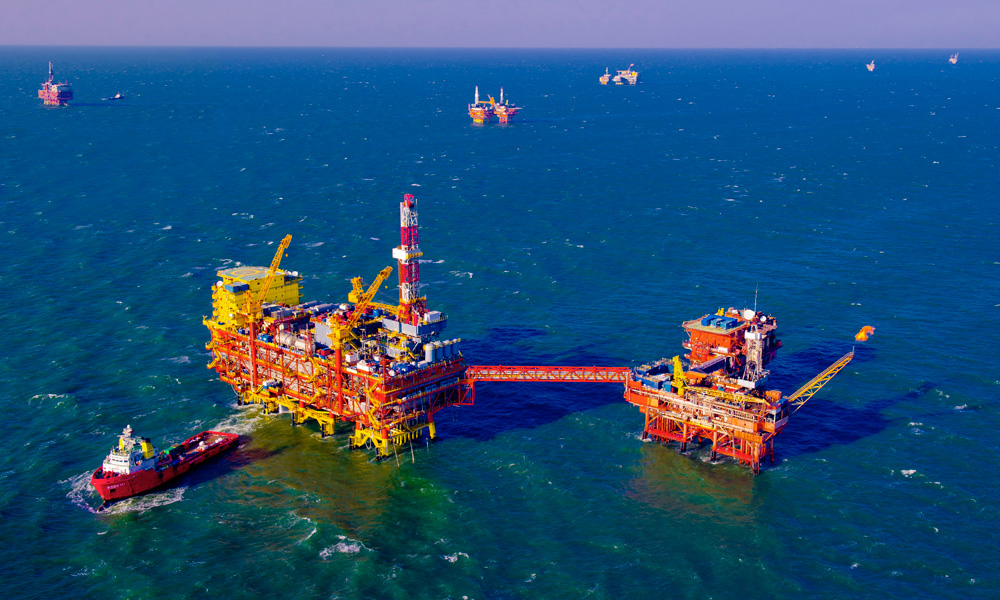 近日，中國最大海上自營油田——綏中36-1油田累計生產原油突破1億立方米。