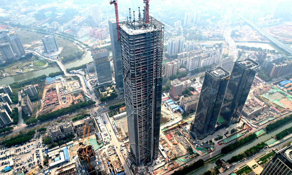 該項目位于廣州市海珠區(qū)琶洲，總建筑高度375.5米，總建筑面積20.7萬平方米，主體鋼結構質(zhì)量達5萬余噸，是全國在建最高的純鋼結構超高層項目，為輻射帶動粵港澳大灣區(qū)民營經(jīng)濟高質(zhì)量發(fā)展發(fā)揮作用。