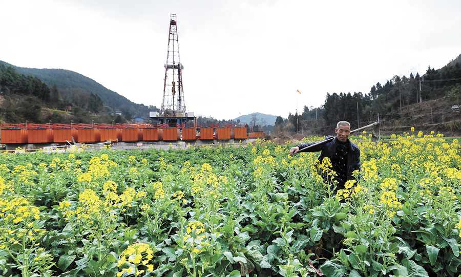 川慶鉆探進(jìn)一步加大鉆機(jī)“電代油”推廣力度和實施范圍，提升鉆井節(jié)能、減排、降本“三重功效”。