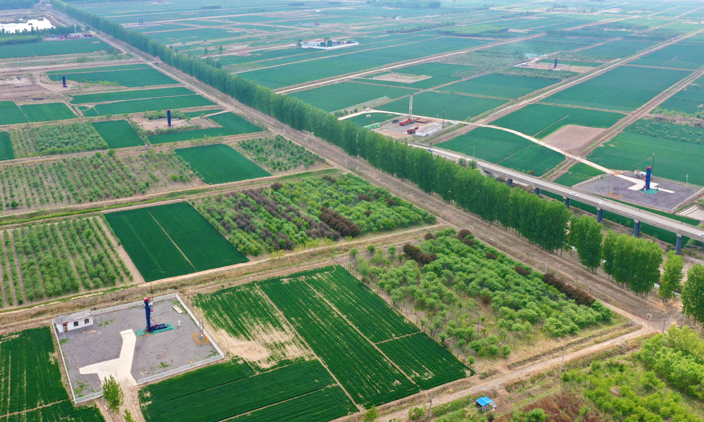 勝利油田油氣開采現場。