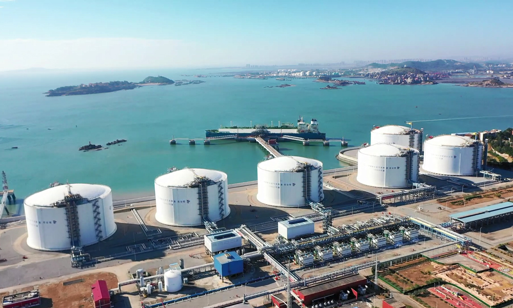 11月20日，希臘籍LNG（液化天然氣）運輸船“阿基里斯”號順利在中國海油福建LNG接收站完成近7萬噸進口LNG的卸貨作業，標志著福建LNG投產至今累計接卸進口LNG突破700船。