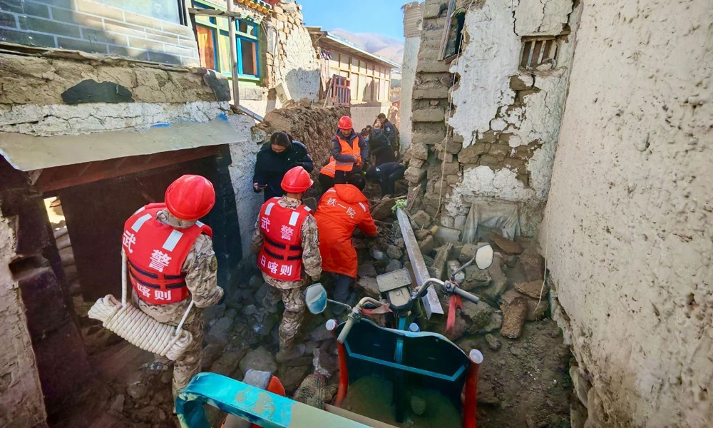 鐵一院高原鐵路指揮部勘探二分部及地質(zhì)組駐地距離震中約30公里，震感強烈。了解到定日縣長所鄉(xiāng)受災(zāi)嚴重后，第一時間投入2臺車及7名專業(yè)工程師趕赴現(xiàn)場，在確保團隊自身安全的前提下，參與現(xiàn)場救援工作，并協(xié)助當?shù)鼐仍α颗凶R震后地質(zhì)情況，避免發(fā)生次生災(zāi)害。