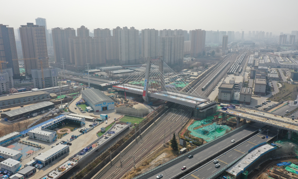 西安幸福路北延伸工程是連接幸福北路與廣運潭大道的核心紐帶，是西安市重點市政工程、民生工程，“七橫十縱”快速路網的重要組成部分。項目建成通車后，市民駕車從幸福路到廣運潭大道，將由原來的20分鐘縮短至5分鐘，有助于完善西安市城東綜合交通體系、緩解東二環壓力，助力地方經濟社會高質量發展。 